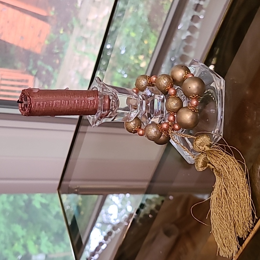 Crystal candle holder